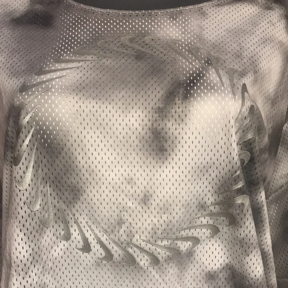 Nike Athletic/Athleisure Training Mesh Tee, NWT! - Picture 2 of 8